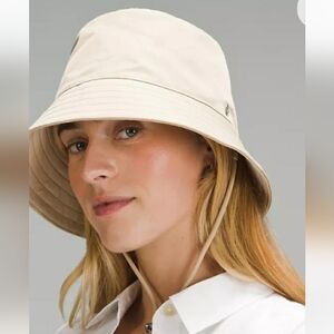 Lululemon nylon bucket hat